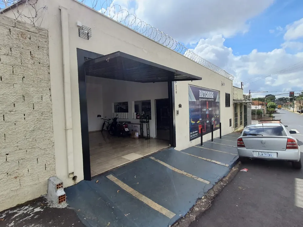 Fachada e entrada da loja Automaq em Ribeirão Preto